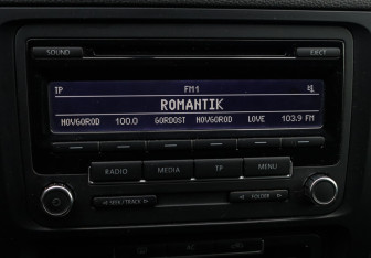 Подержанный автомобиль Volkswagen Jetta Sedan 2011 года (13 фото)