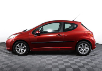 Подержанный автомобиль Peugeot 207 Hatchback 2007 года (8 фото)