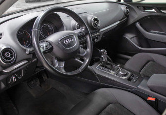 Подержанный автомобиль Audi A3 Sedan 2014 года (16 фото)