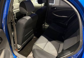 Подержанный автомобиль Chevrolet Lacetti Hatchback 2011 года (7 фото)