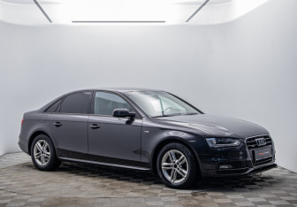 Подержанный автомобиль Audi A4 Sedan 2014 года (3 фото)