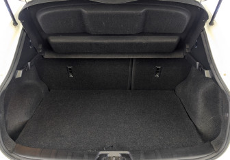 Подержанный автомобиль Nissan Qashqai 2021 года (10 фото)