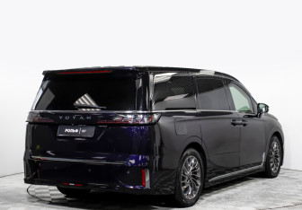 Подержанный автомобиль Voyah Dream 2023 года (5 фото)