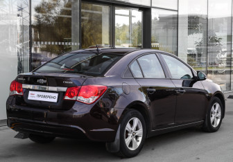 Подержанный автомобиль Chevrolet Cruze Sedan 2014 года (5 фото)