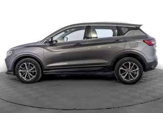 Подержанный автомобиль Geely Coolray 2022 года (8 фото)