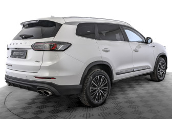 Подержанный автомобиль Chery Tiggo 8 Pro Max 2022 года (5 фото)