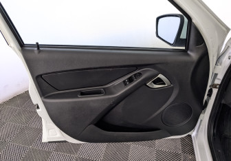 Подержанный автомобиль LADA (ВАЗ) Granta Sedan 2023 года (19 фото)