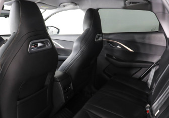 Подержанный автомобиль Omoda C5 2023 года (12 фото)