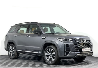 Подержанный автомобиль Changan CS95 2023 года (3 фото)