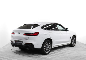 Подержанный автомобиль BMW X4 2018 года (5 фото)