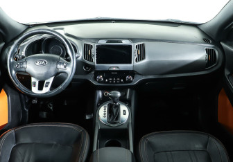 Подержанный автомобиль Kia Sportage 2012 года (11 фото)