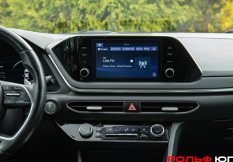 Подержанный автомобиль Hyundai Sonata 2020 года (12 фото)