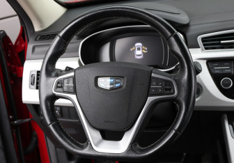 Подержанный автомобиль Geely Atlas 2019 года (15 фото)