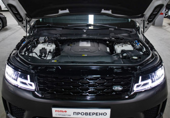 Подержанный автомобиль Land Rover Range Rover Sport 2018 года (9 фото)