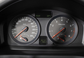 Подержанный автомобиль Volvo C30 2012 года (12 фото)