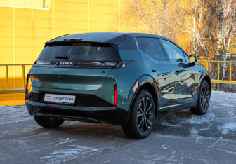Подержанный автомобиль Zeekr X 2023 года (3 фото)