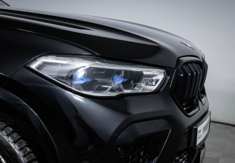 Подержанный автомобиль BMW X6 M 2020 года (16 фото)