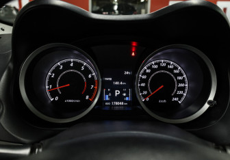 Подержанный автомобиль Mitsubishi Lancer Sedan 2012 года (13 фото)