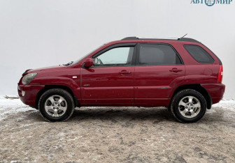Подержанный автомобиль Kia Sportage 2008 года (8 фото)