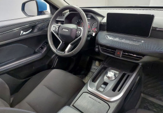 Подержанный автомобиль Haval Jolion 2021 года (10 фото)