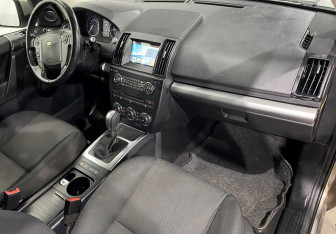 Подержанный автомобиль Land Rover Freelander 2013 года (9 фото)