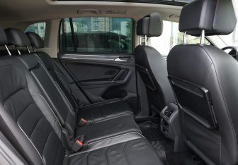 Подержанный автомобиль Volkswagen Tiguan 2017 года (12 фото)
