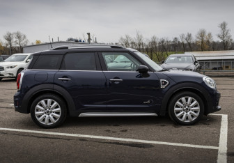 Подержанный автомобиль MINI Countryman 2019 года (4 фото)