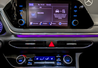 Подержанный автомобиль Hyundai Sonata 2022 года (14 фото)