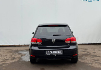 Подержанный автомобиль Volkswagen Golf Hatchback 2012 года (7 фото)