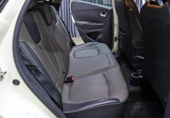 Подержанный автомобиль Renault Kaptur 2018 года (12 фото)