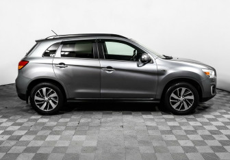 Подержанный автомобиль Mitsubishi ASX 2014 года (4 фото)