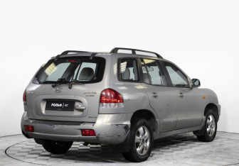 Подержанный автомобиль Hyundai Santa Fe 2008 года (5 фото)