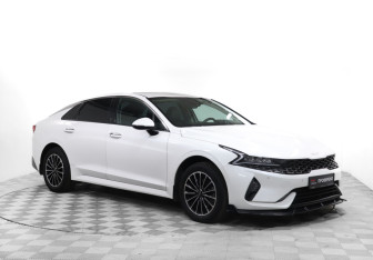 Подержанный автомобиль Kia K5 2023 года (3 фото)