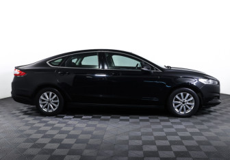 Подержанный автомобиль Ford Mondeo Sedan 2015 года (4 фото)