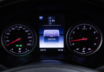 Подержанный автомобиль Mercedes-Benz GLC Coupe 2019 года (12 фото)