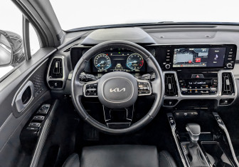 Подержанный автомобиль Kia Sorento 2022 года (22 фото)