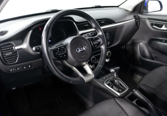 Подержанный автомобиль Kia Rio Sedan 2020 года (11 фото)