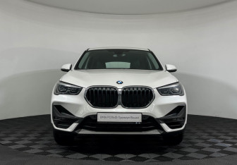 Подержанный автомобиль BMW X1 2019 года (3 фото)