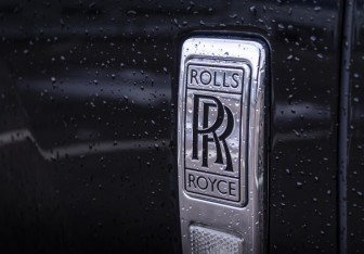 Подержанный автомобиль Rolls-Royce Ghost 2010 года (17 фото)