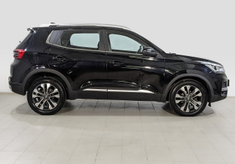 Подержанный автомобиль Chery Tiggo 4 2022 года (4 фото)