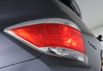 Подержанный автомобиль Toyota Highlander 2011 года (23 фото)