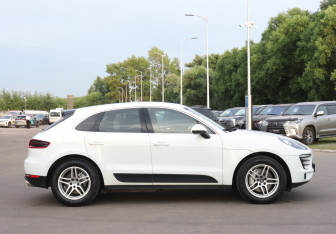 Подержанный автомобиль Porsche Macan 2014 года (4 фото)