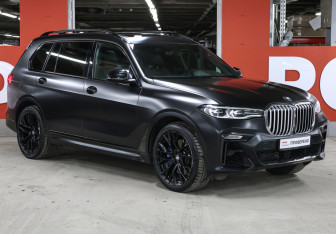 Подержанный автомобиль BMW X7 2019 года (3 фото)
