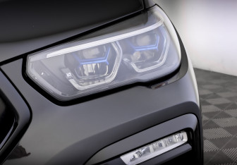 Подержанный автомобиль BMW X6 2021 года (17 фото)