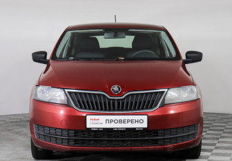 Подержанный автомобиль Skoda Rapid Liftback 2017 года (2 фото)