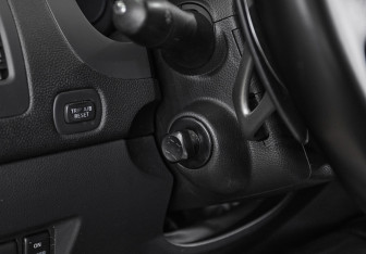 Подержанный автомобиль Infiniti QX70 2015 года (12 фото)