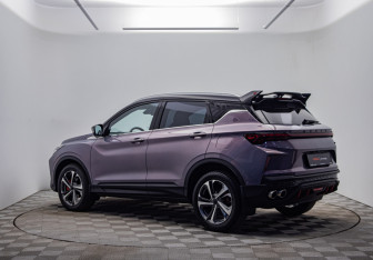 Подержанный автомобиль Geely Coolray 2024 года (3 фото)