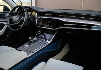 Подержанный автомобиль Audi A7 2019 года (11 фото)