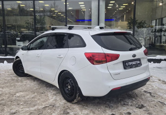 Подержанный автомобиль Kia Ceed Wagon 2018 года (6 фото)