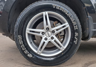 Подержанный автомобиль Hyundai Santa Fe 2008 года (9 фото)